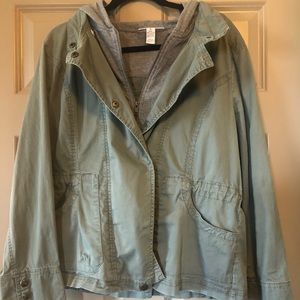 Light weight layered jacket